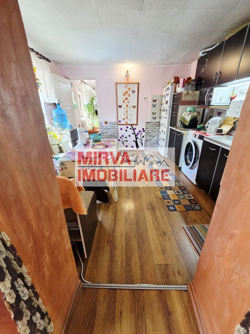 Casă 4 camere, 685 mp teren, renovată 2011 – Mănești, Zalhanaua - Poză 38