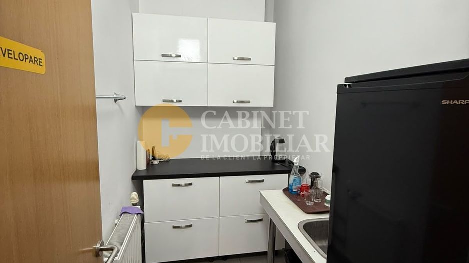 4 CAMERE DECOMANDAT--ETAJ 1--BLOC TIP VILA--PIATA UNIRII - Poză 10