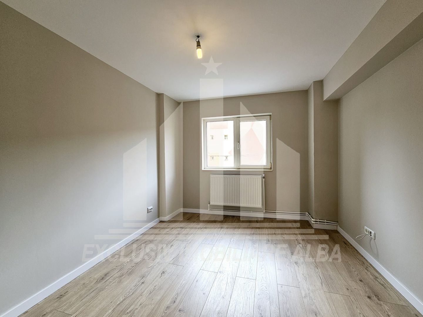 Apartament 4 camere decomandate | 85 mp | Etaj 1 | Cetate - Poză 9