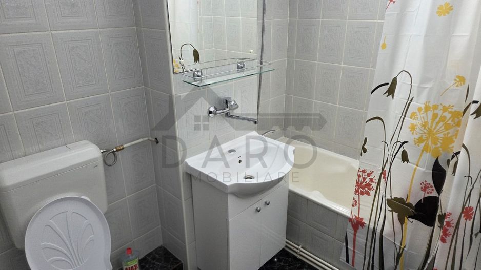 Închiriez apartament cu 3camere - Poză 8
