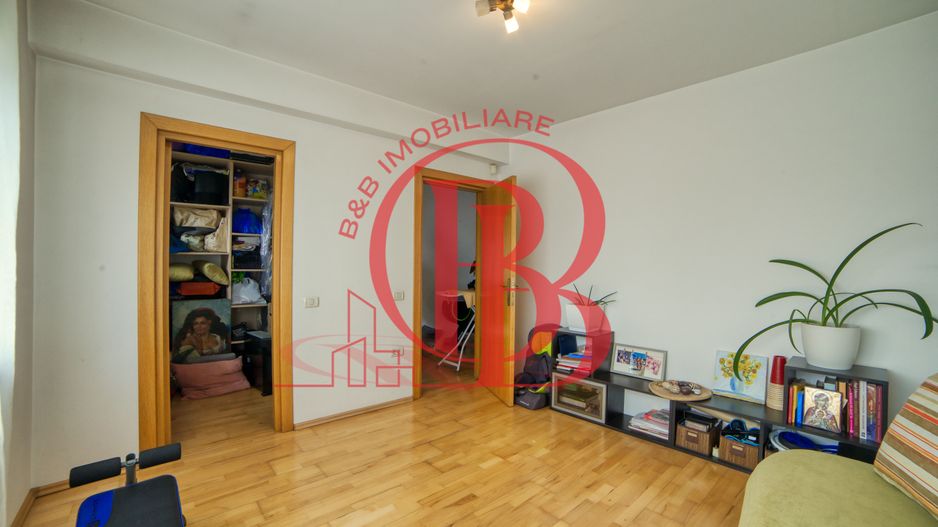 Casa complet mobilata 5 camere 3 bai curte generoasa - Poză 29
