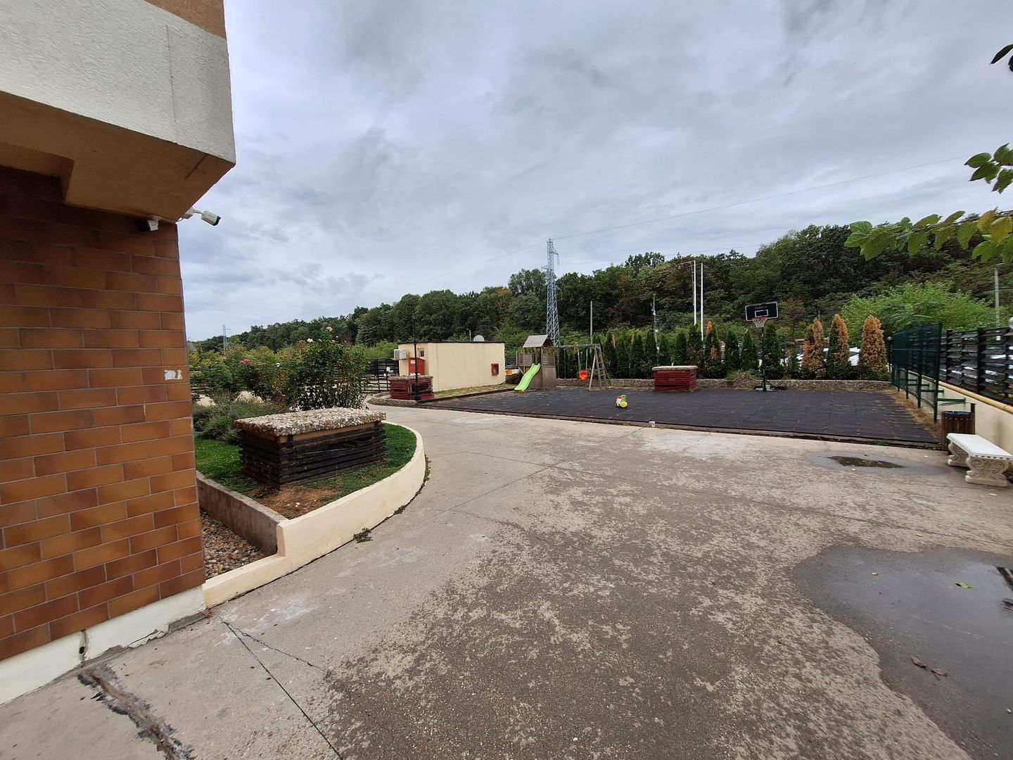 2 camere - DECOMANDAT - Mobilat SI Utilat - Parcare Subterana - Poză 21