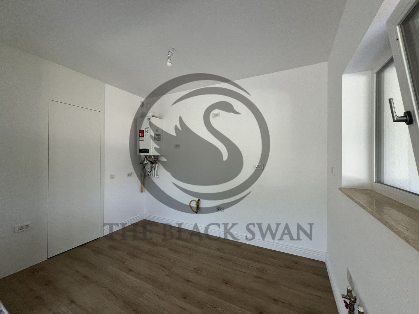 Casa cu 4 camere de vanzare | Premium | Nou | Moreni - Bld. Republicii - Poză 17