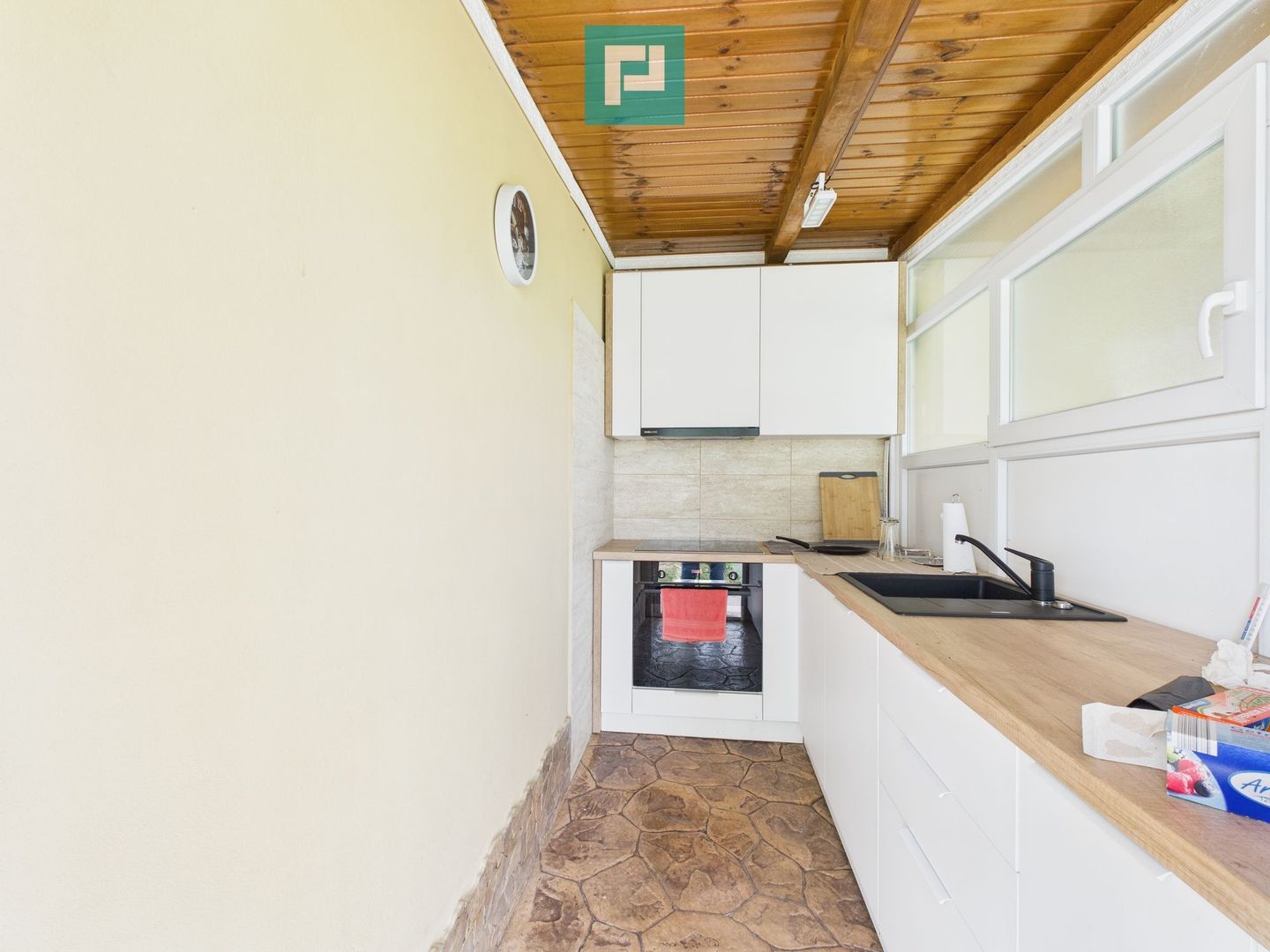 Casă exclusivistă cu 4 camere, în Secusigiu, Arad - Poză 28