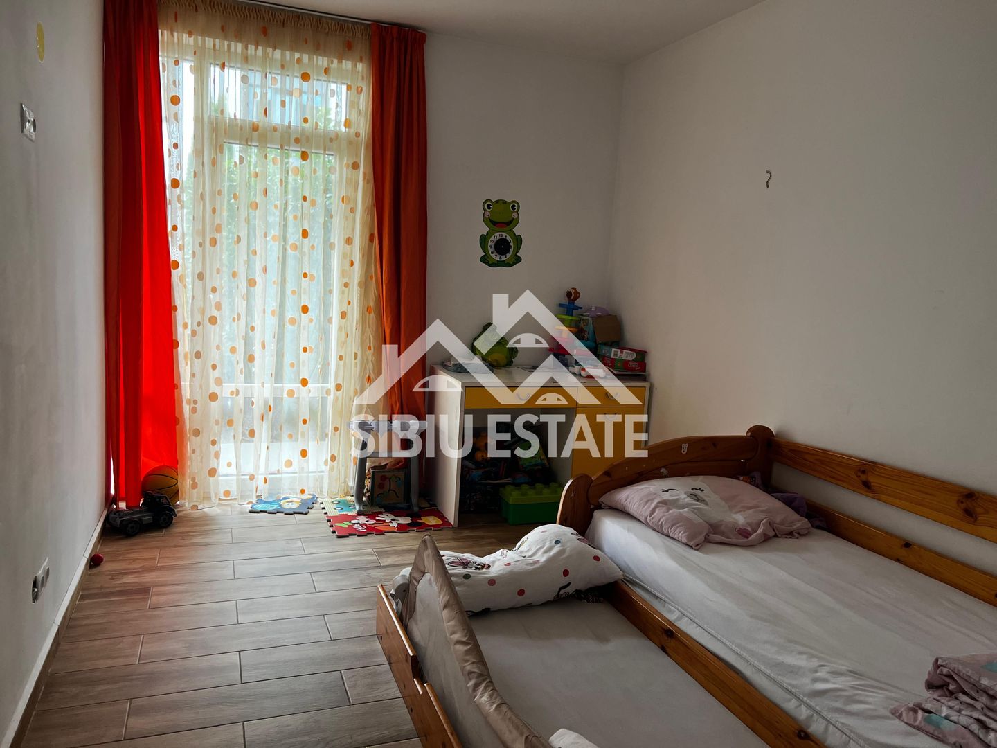 Apartament 3 camere cu grădină 100 mp.  loc de parcare-Calea Cisnadiei - Poză 7