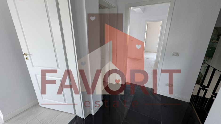 Casa cu 5 camere , 3 bai si garaj in Dumbravita - Poză 12