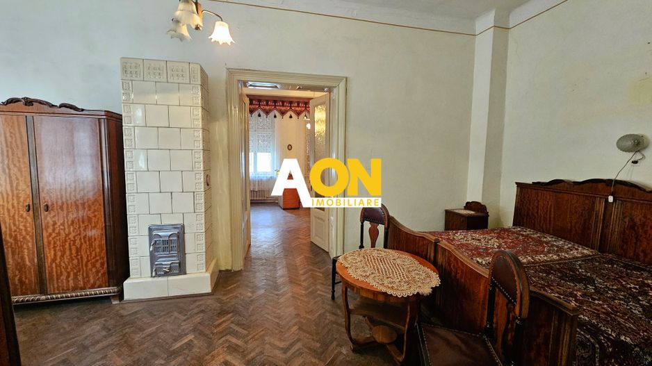 Casa 5 camere, 2 bai, 490 mp teren, Centru, pretabila pentru birouri - Poză 12