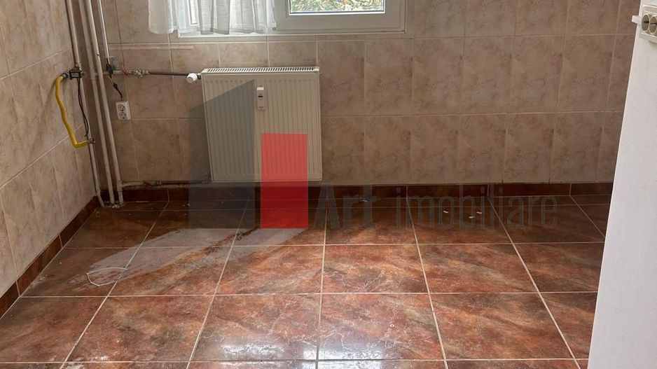 Vânzare apartament 4 camere decomandat Bd. Brâncoveanu - Izvorul Mureșului - Poză 10