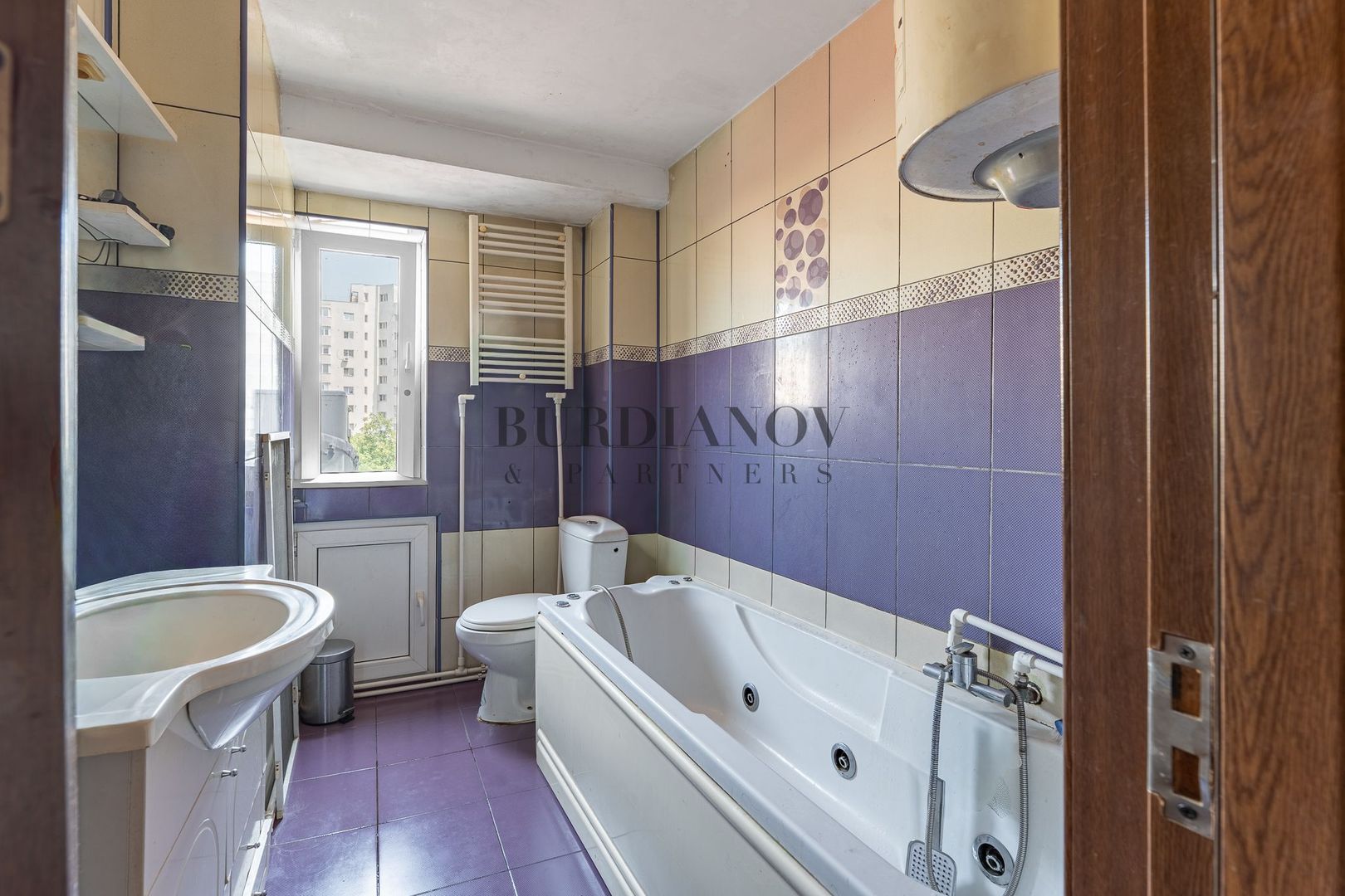 Apartament cu 4 camere - Calea Călărașilor - Metrou Piața Muncii - Poză 14