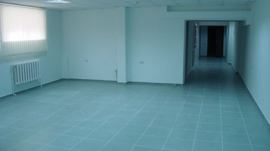 Vânzare oficii la parter, 200mp, perfect pentru magazin, atelier, frizerie, salon cosmetologic, masaj, dentist - Poză 10