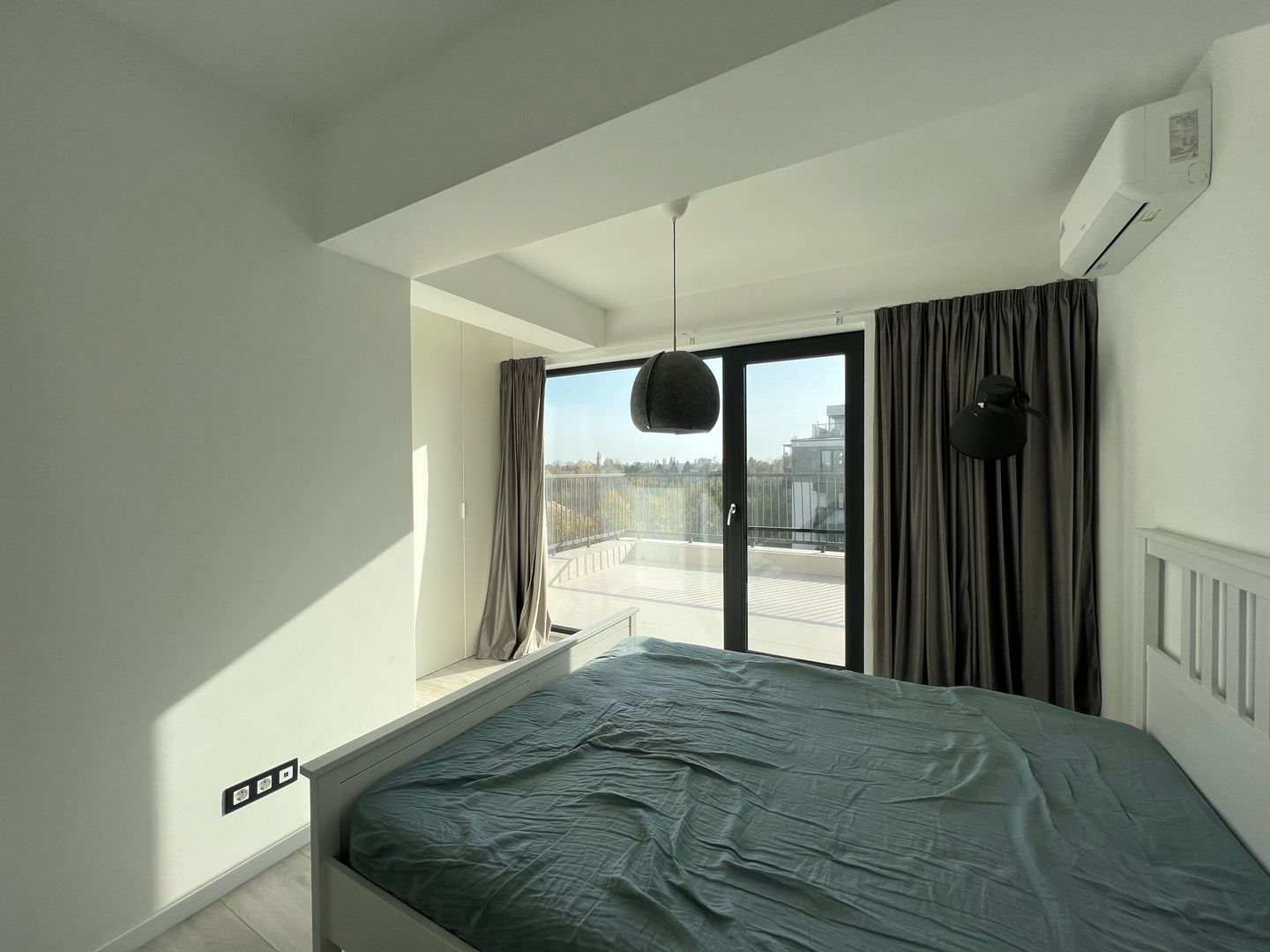 Apartament 4 camere de inchiriat I Sisesti I Terasa spatioasa - Poză 3