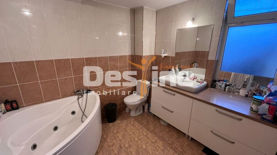 Apartament individual 4 camere 110 mp în Vilă + 167mp CURTE - BUCIUM - Poză 11