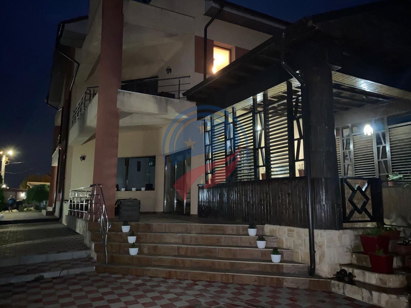 Casa lux P+E+M cu o panoramă impresionantă - Poză 3