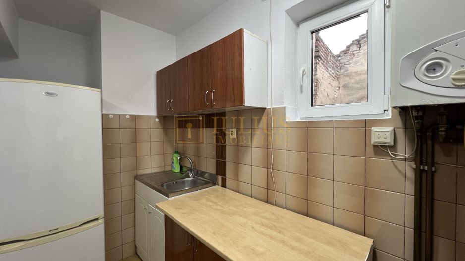 Piata Unirii; dormitor +birou;parcare privata si boxa (centrala proprie si ctr.) - Poză 21