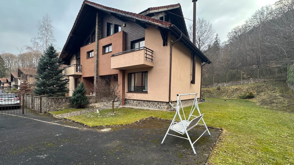 Închiriere casa duplex primitor creat pentru confort liniște și momente frumoase - Poză 3