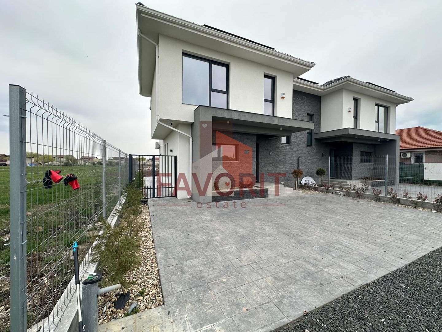 Duplex Modern Premium | Finisaje de Lux | 4 camere | Panouri solare | - Poză 1