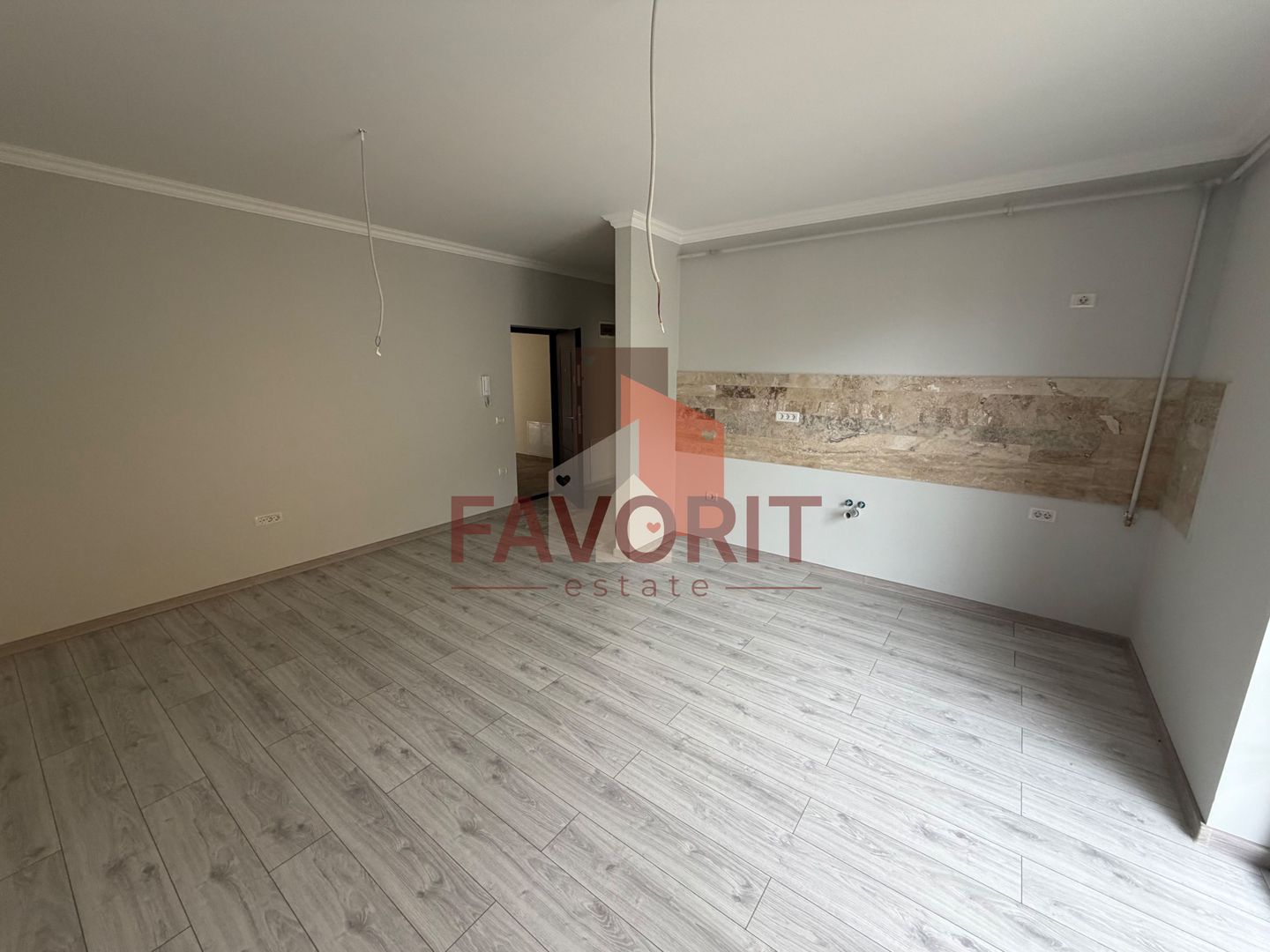 Villa cu 6 apartamente. Gradina in CF. Disponibil imediat - Poză 2