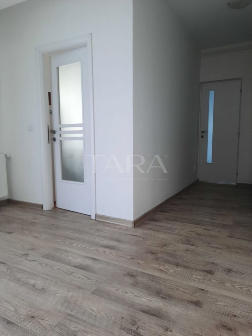 Garsonieră modernă cu terasă,  zonă liniștită, aproape de Vivo Cluj. - Poză 3