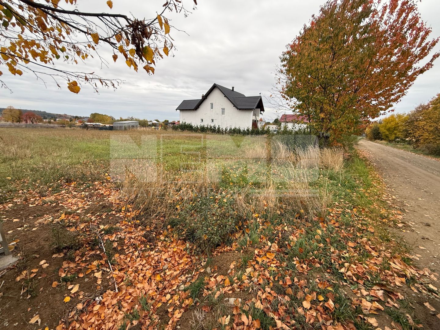 Teren Horodnic de Sus | 1.862 mp | 40.000 Euro - Poză 2