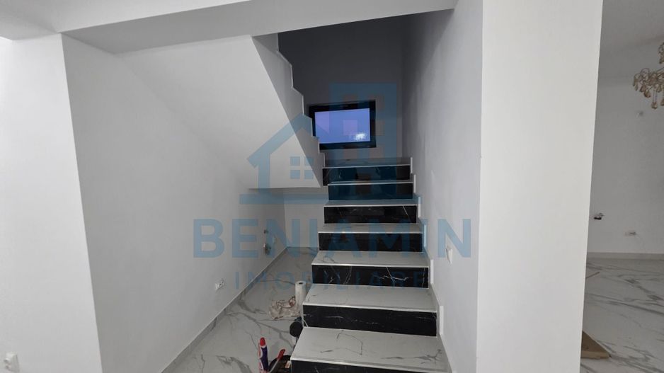 Casa noua 4 dormitoare 2 bai P+1 zona Selgros Teilor - Poză 11