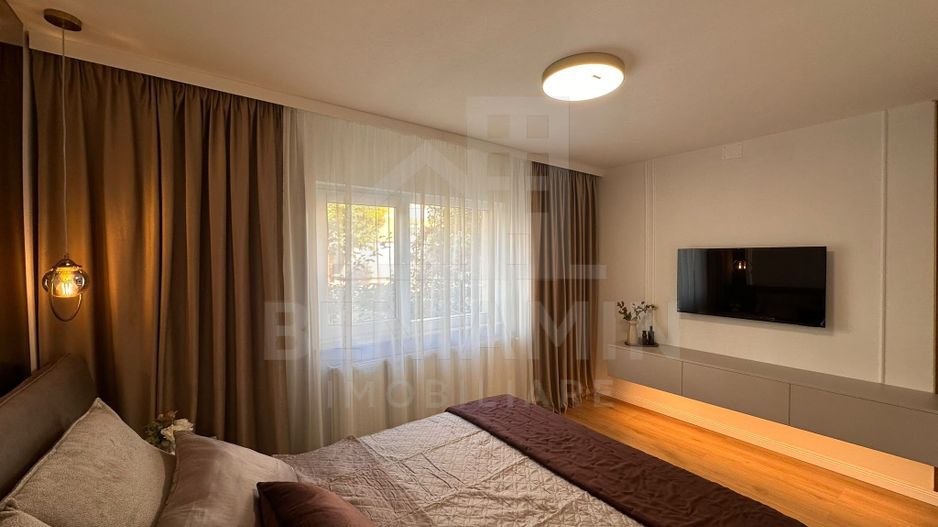 Apartament premium de vanzare 52mp Mobilat si Utilat Cartier Rovine - Poză 4