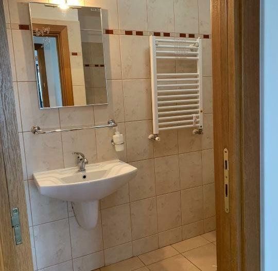 Apartament de Închiriat - 2 Camere, 90mp, Et11/14 Cu Vedere Superbă la Răsărit - Poză 5