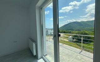 Locuinta cu PRIVELISTE si INTIMITATE! - Poză 5