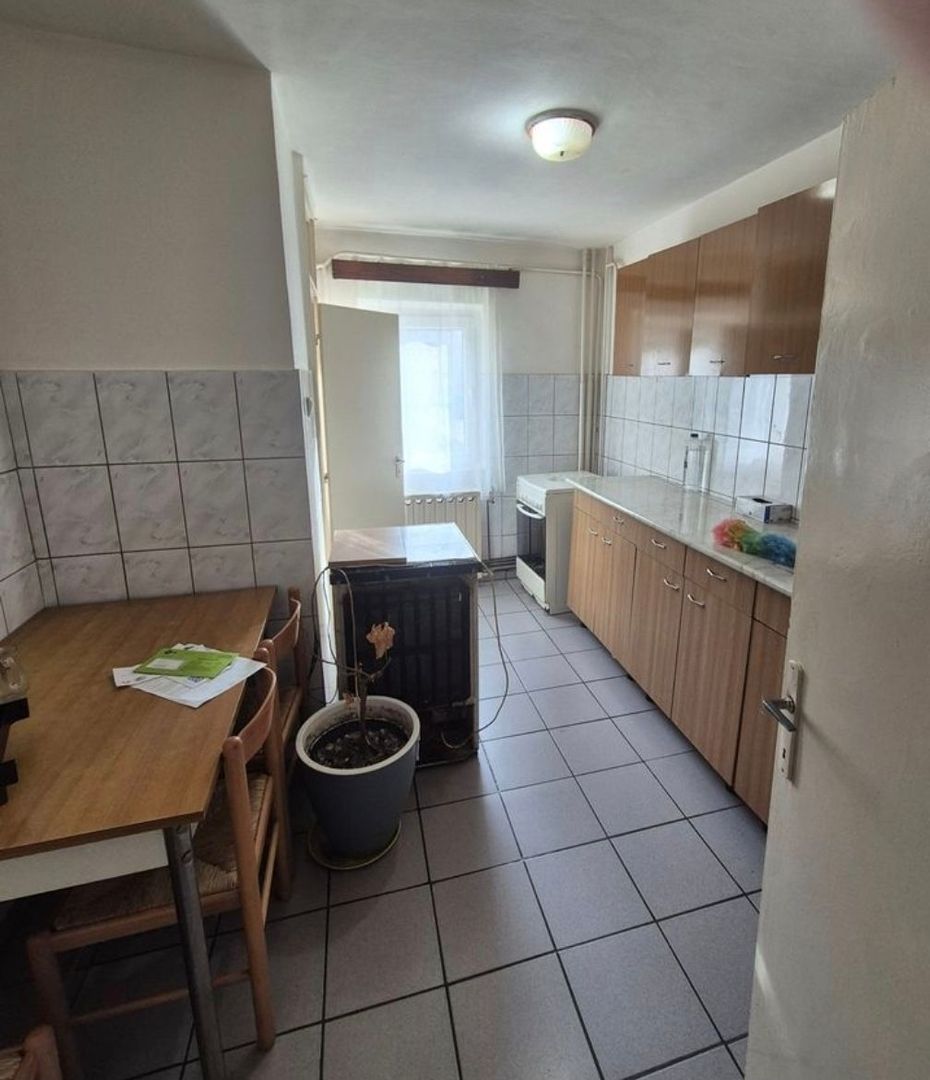 Vand apartament 3 camere Lunca - Poză 3