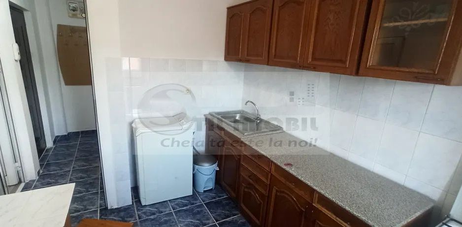 Apartament 1 camera Podu de Fier-  350 EURO - Poză 6
