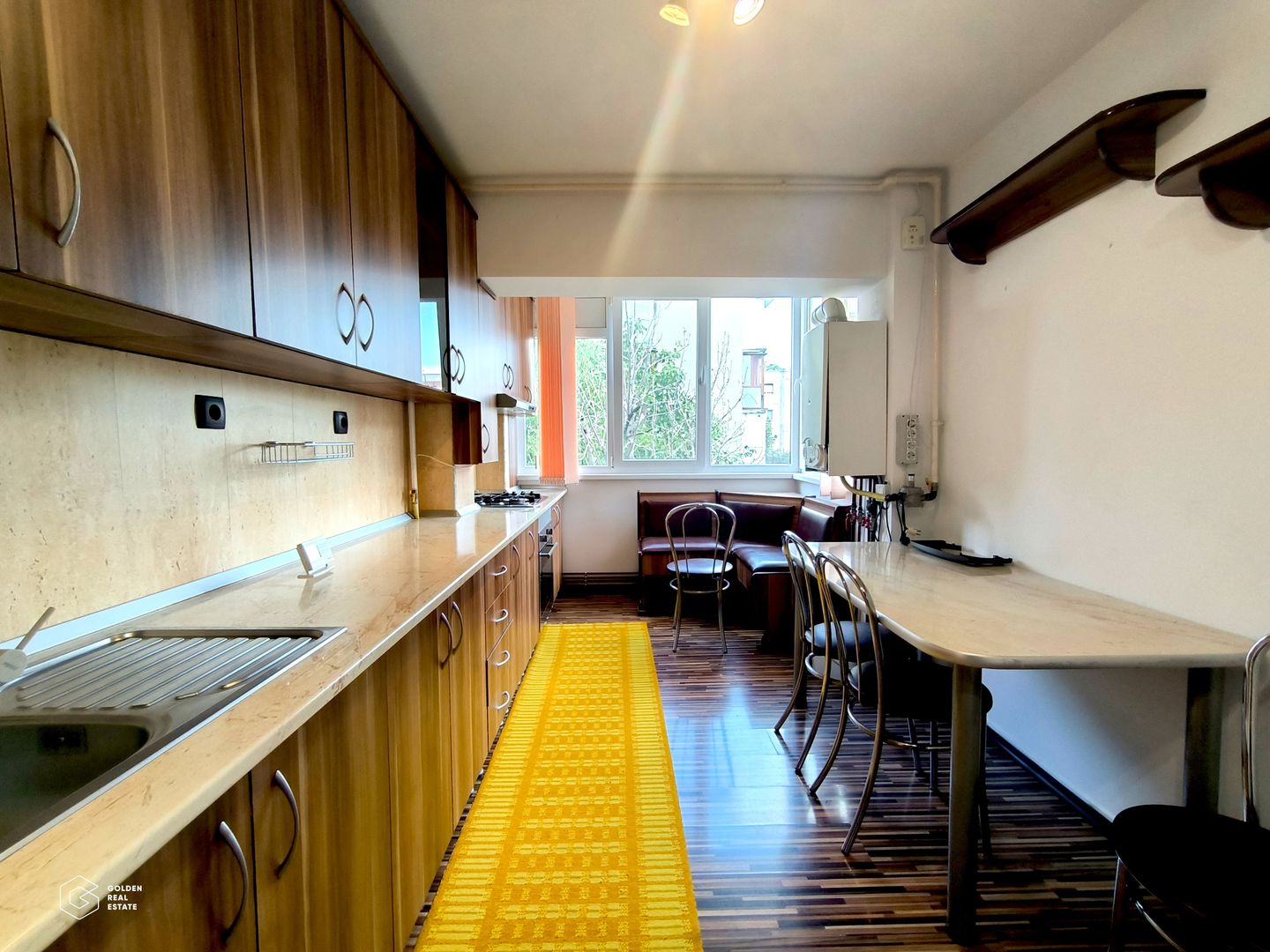 Apartament spatios 2 camere cu centrala, zona  Confectii - Poză 2