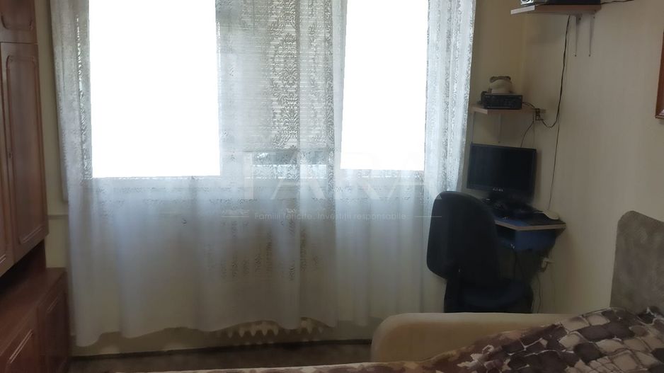Apartament cu 3 camere decomandate, 2 băi și 2 beciuri, Mănăștur . - Poză 1