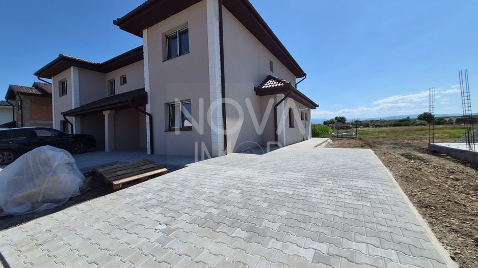 Casa tip duplex - Sura Mica - Poză 2