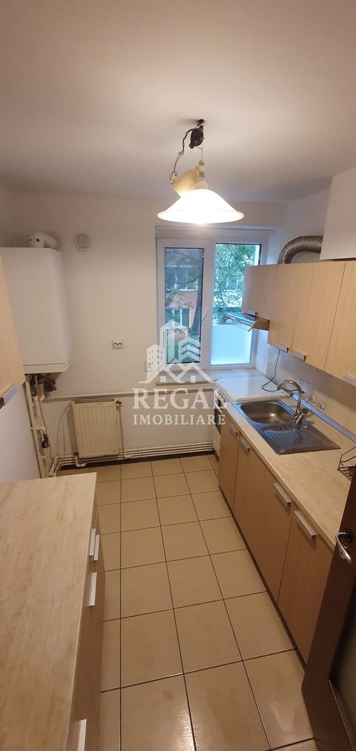 Apartament 2 camere- Zona Centrală (In spate la Caffe Bar Rafaello) - Poză 3