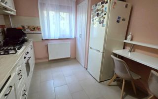 3 camere | centrala proprie | mobilat si utilat | zona excelenta| - Poză 4