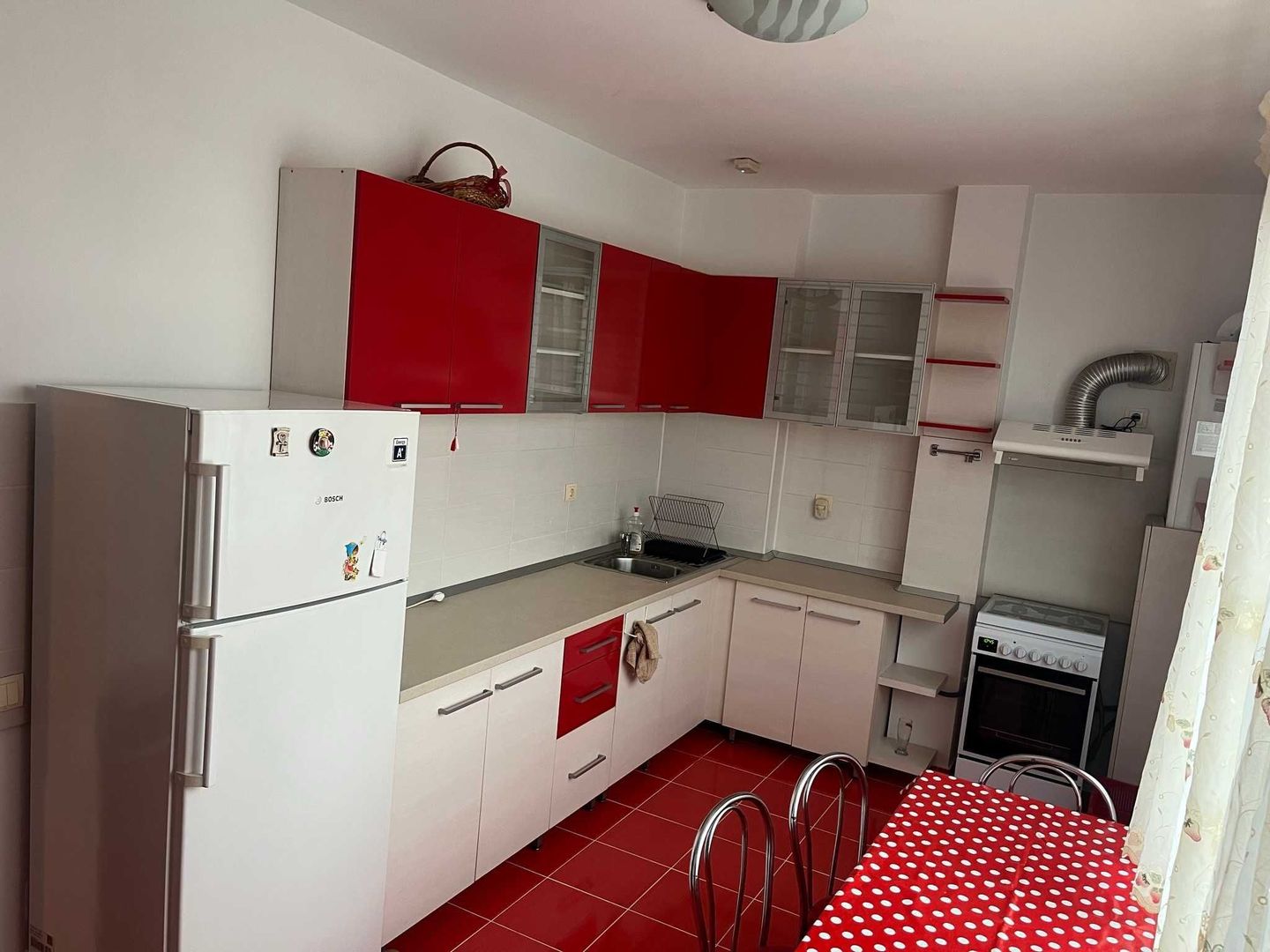 Apartament 2 cam mobilat, bloc 2011, suprafata utila 76mp - Poză 5