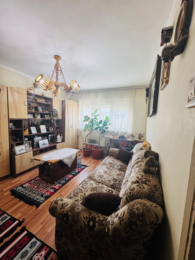 Apartement 3 camere Iosia Etaj 3 - Poză 1