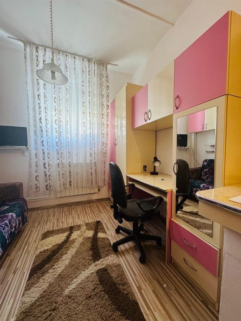 Garsoniera la parter in Iosia - Poză 1