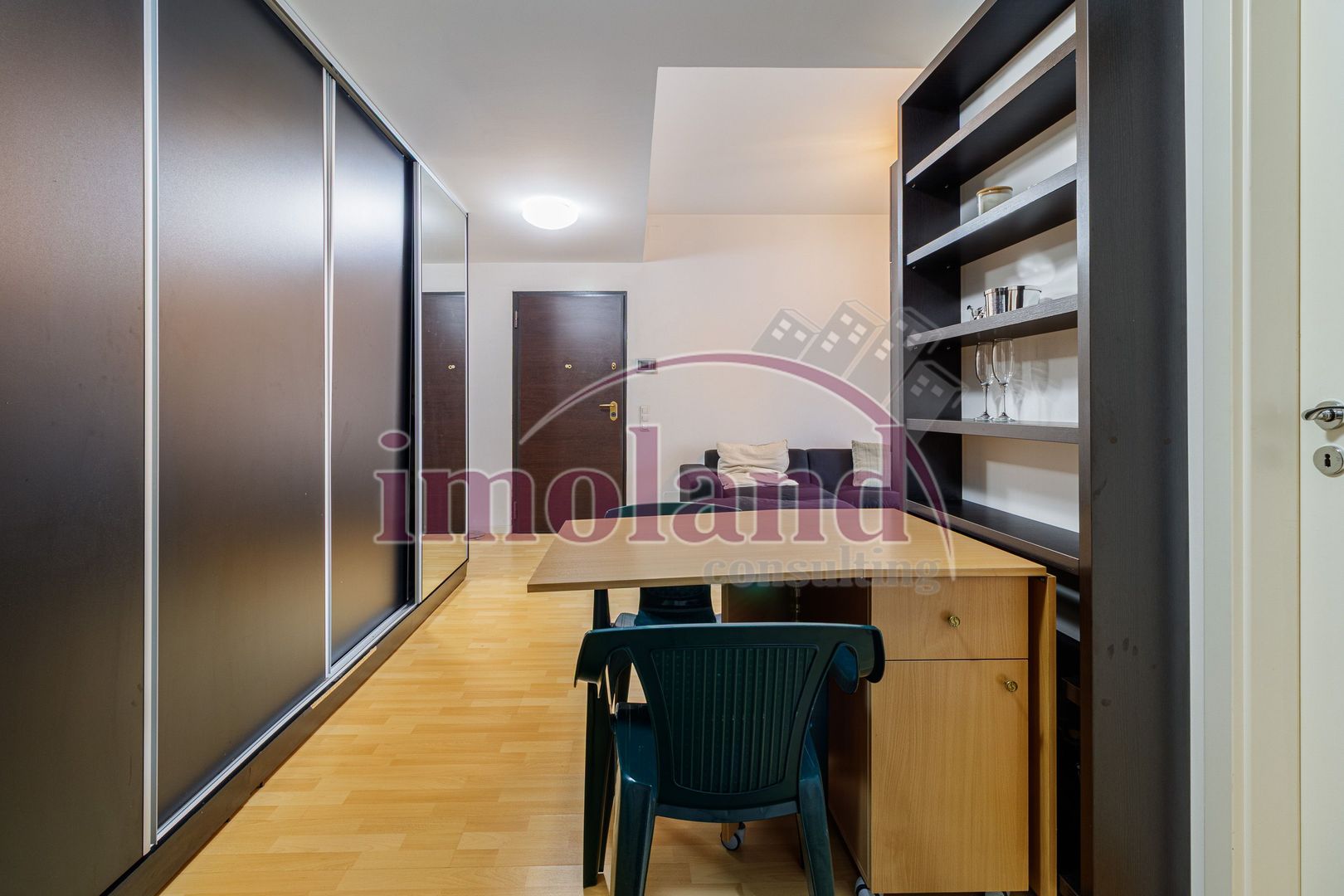 Vanzare - 3 Camere -2 bai - Complex Delea Veche 24 - Poză 9