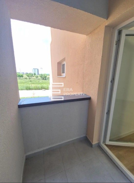 Apartament 3 camere, bloc nou,  partial mobilat -Calea Surii Mici-Zona de Vest - Poză 4