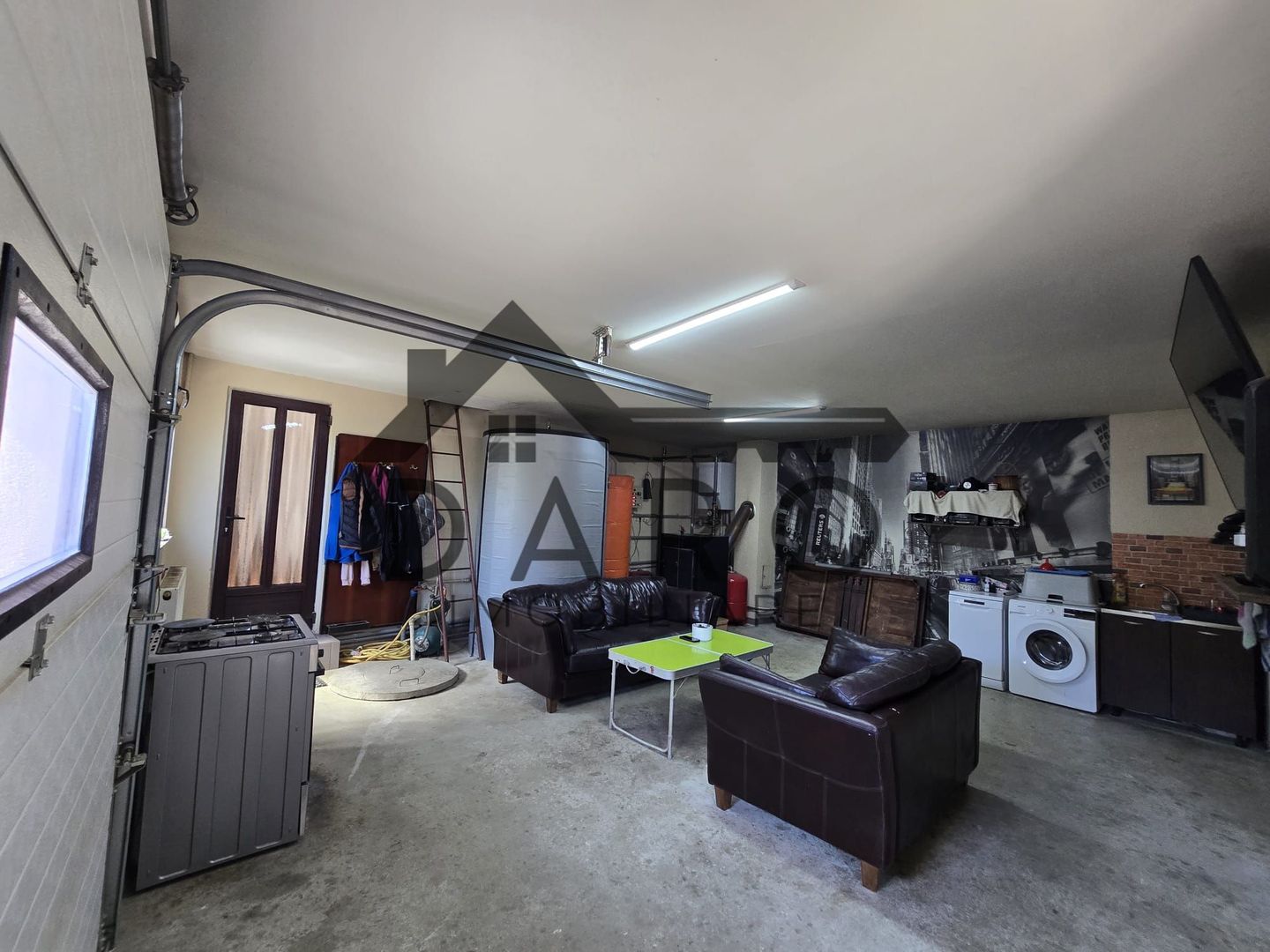 Casa in Livezeni , 140  mp utili , in centrul localitatii . - Poză 10