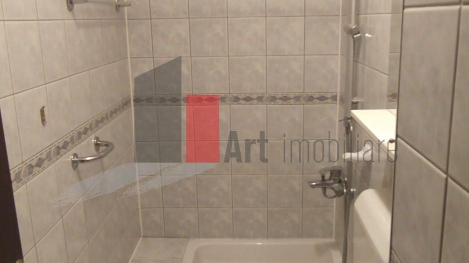 Vânzare apartament 4 camere semidecomandat Emil Racoviță - Spiru Haret - Poză 2