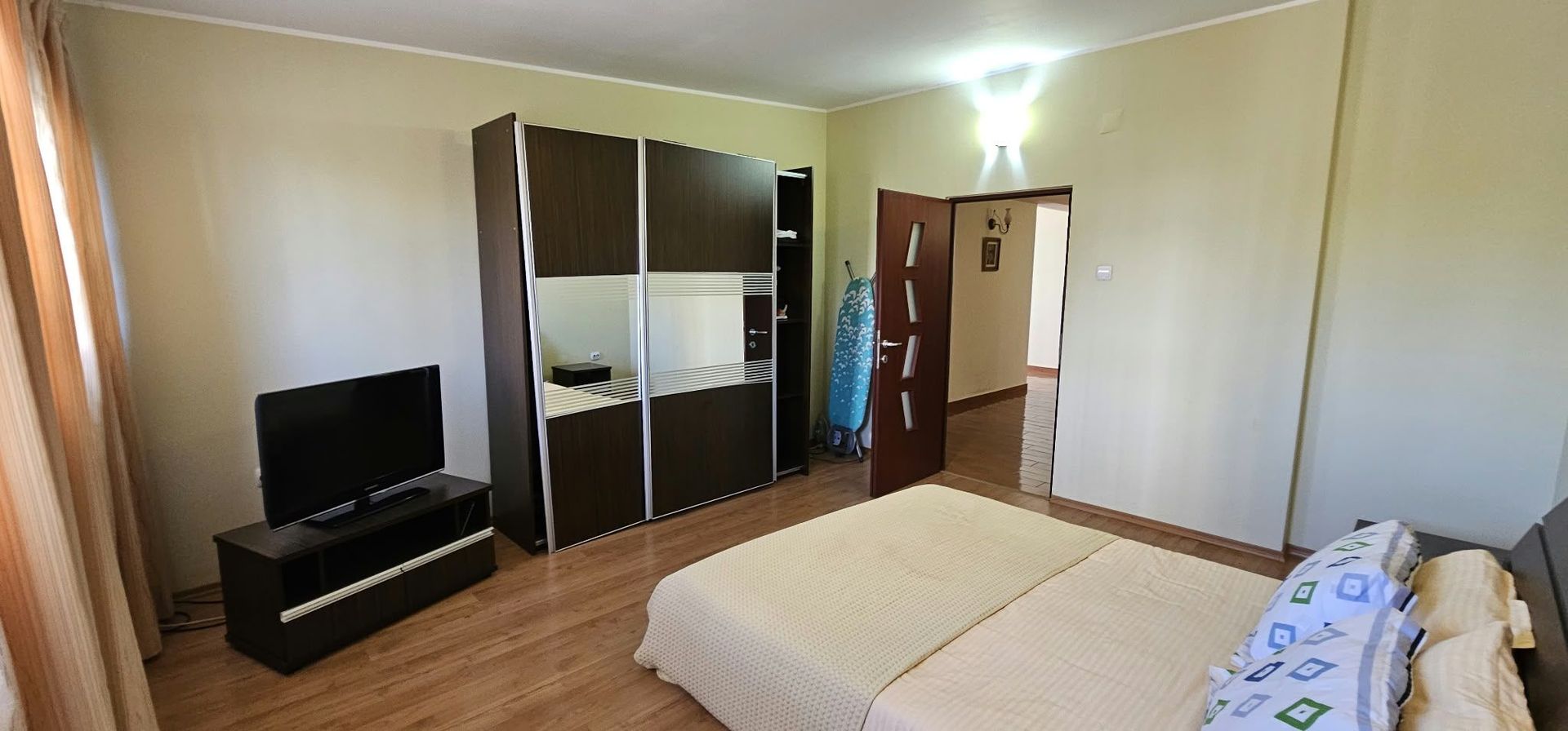 Spațiu - apartament 5 camere de închiriat – 160 mp - Micro 20 – zona BKO - Poză 2