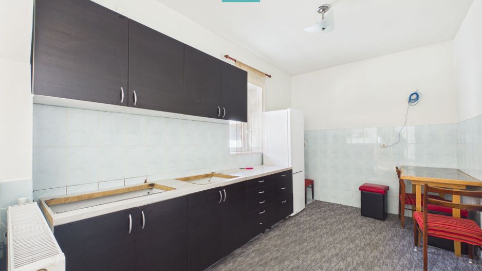 Casa cu multiple destinatii in Galsa - Poză 5