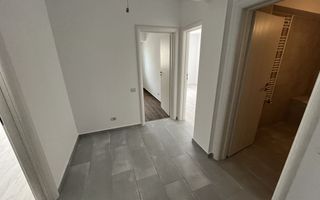 Apartament 2 camere+bucatarie separat+baie,hol si terasa+parcare - Poză 4