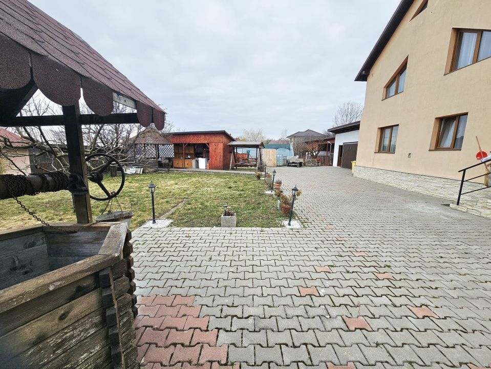 Casa eleganta,zona centrala Aiton,cu ciubar,gradina si panouri fotovoltaice - Poză 4