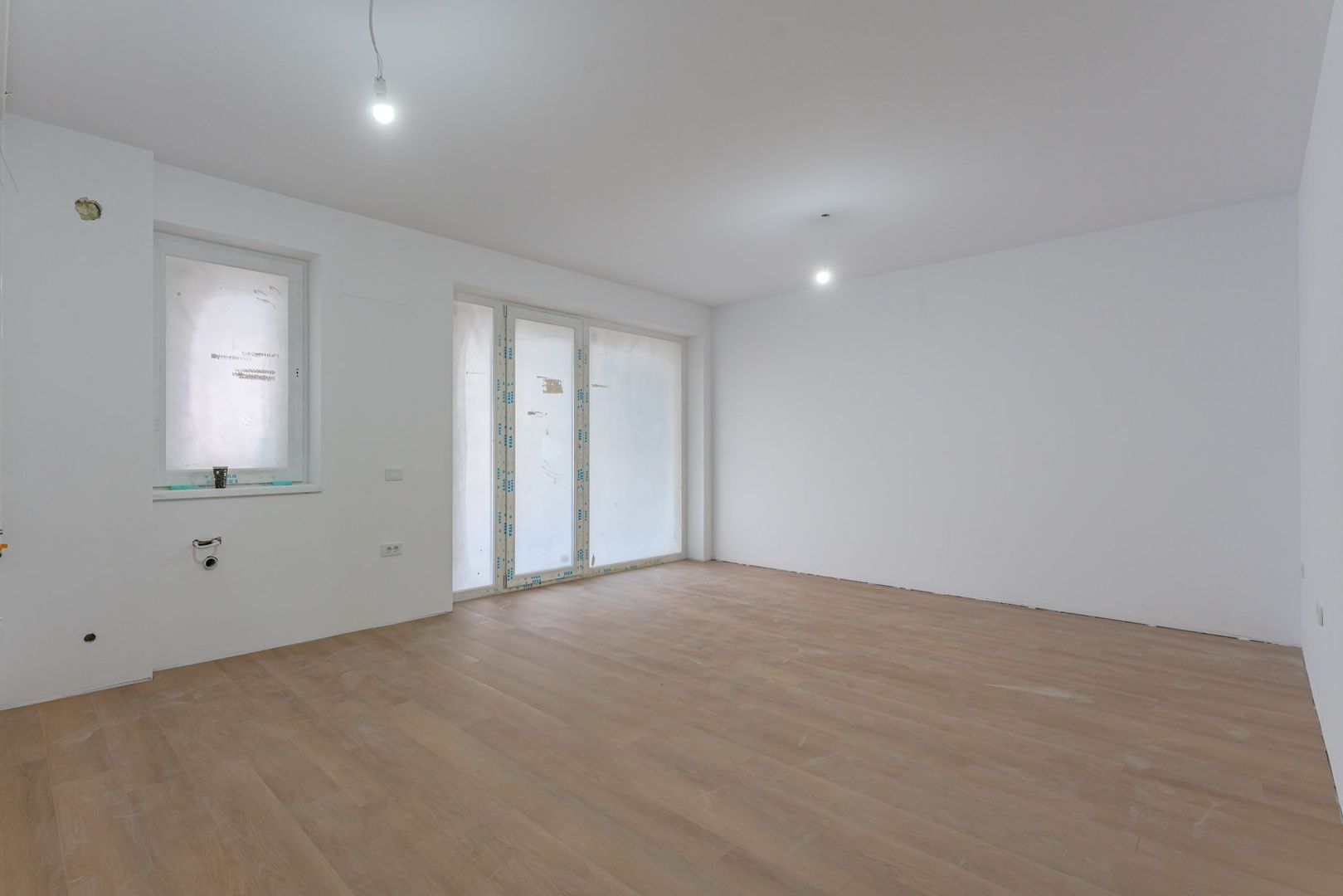 Apartament 2.5 Camere Sala Polivalentă | 61 mp Util + 10 mp Balcon - Poză 2