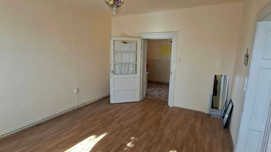 Apartament 2 camere la casa in imobil cu 2 apartamente - Poză 9