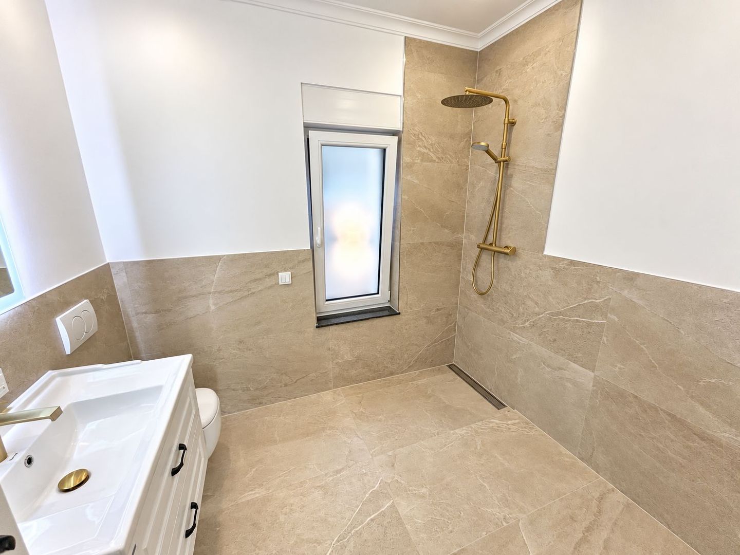 CASĂ MODERNĂ DE ÎNCHIRIAT ÎN SÂNTANDREI - Poză 5