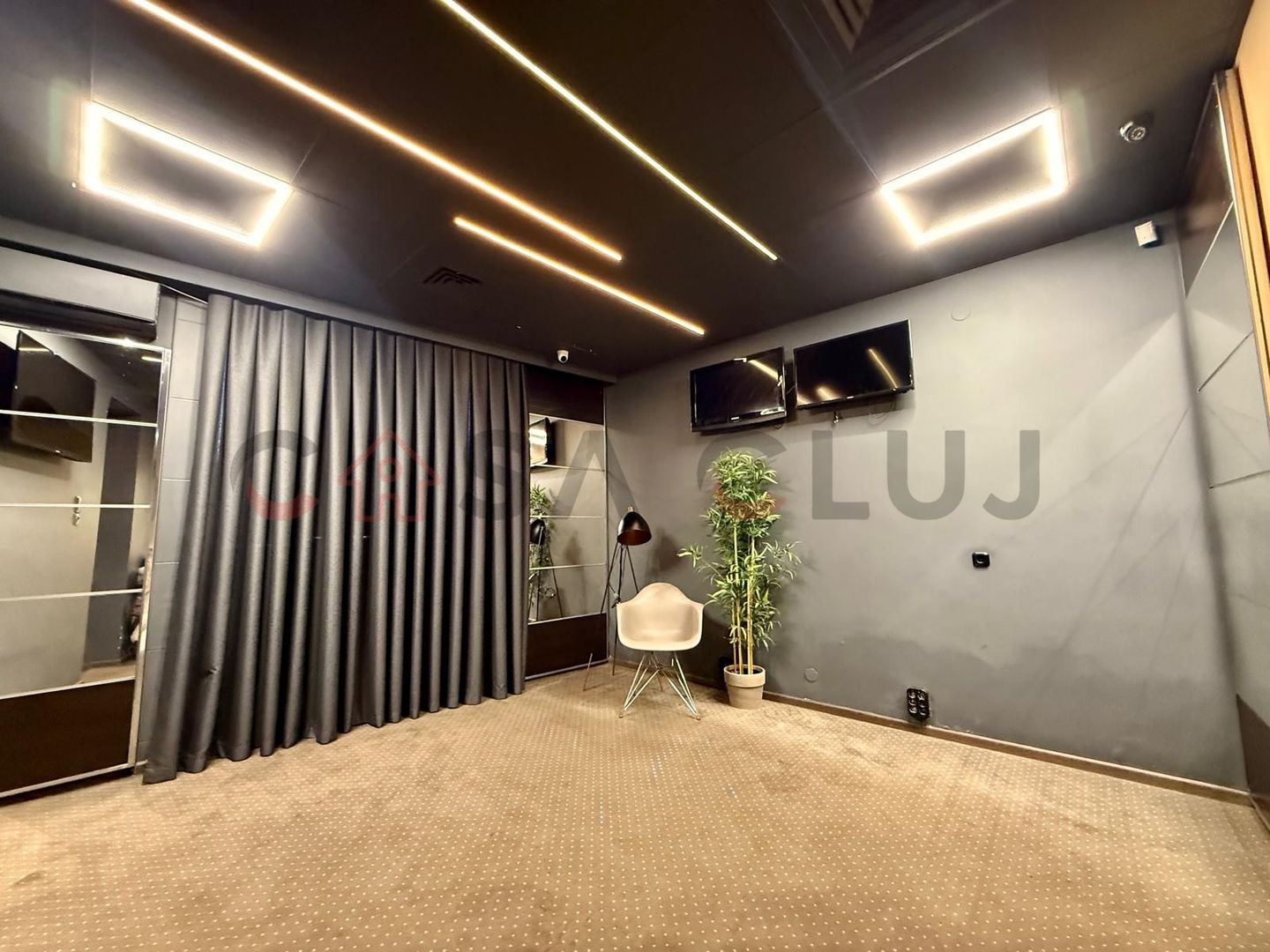 Spatiu comercial , central, Platinia - Poză 1