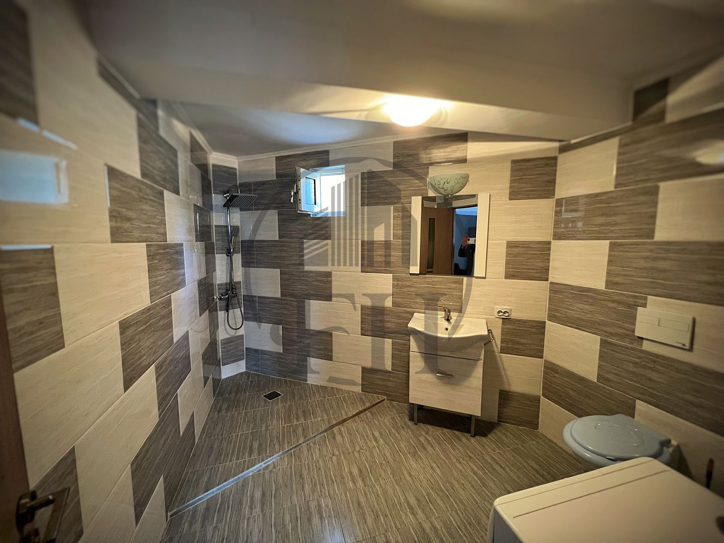 SOLD/ VANDUT Casă / Vilă cu 3 camere de vânzare în zona Faleza Nord - Poză 8